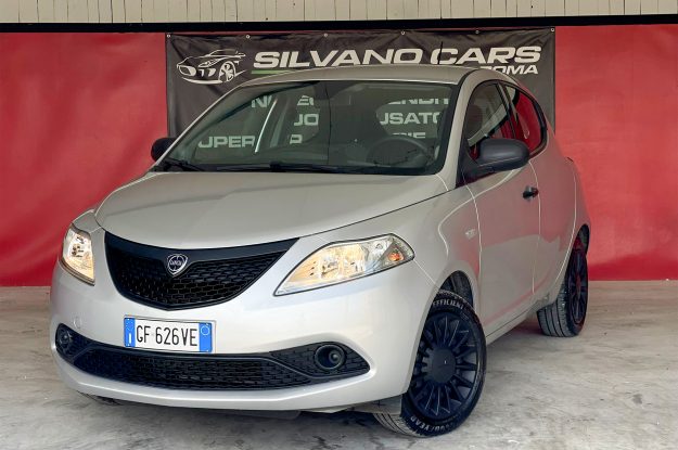 Lancia Ypsilon Ibrida